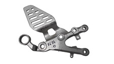 SUPPORTO PEDANA ANTERIORE DESTRA  YAMAHA YZF-R6 2006/2015
