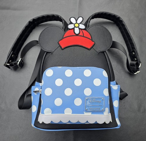Zaino nuovo con etichette
