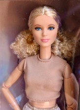 Barbie signature basics model - signature,