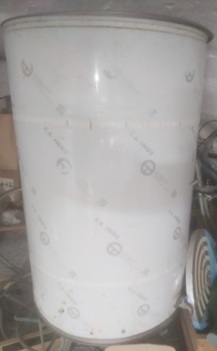 Serbatoio con rubinetto