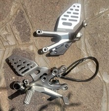 Pedane pilota  YAMAHA YZF R6 dal 2006 con switch e cablaggio elettrico