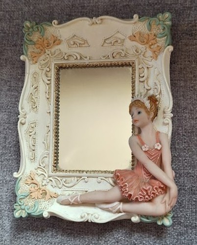 Casa valentina statuina - di, valentina.