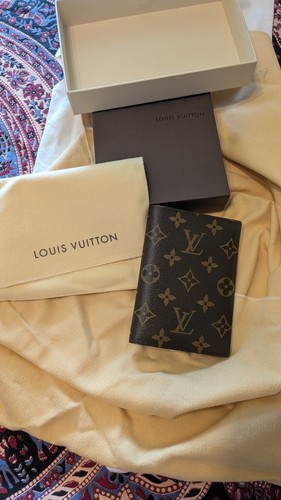 Louis vuitton monogram bifold - louis,