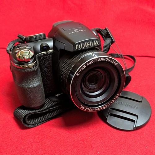 Fotocamera digitale compatta