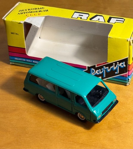 Urss raf 2203 latvija bus - 1/43,