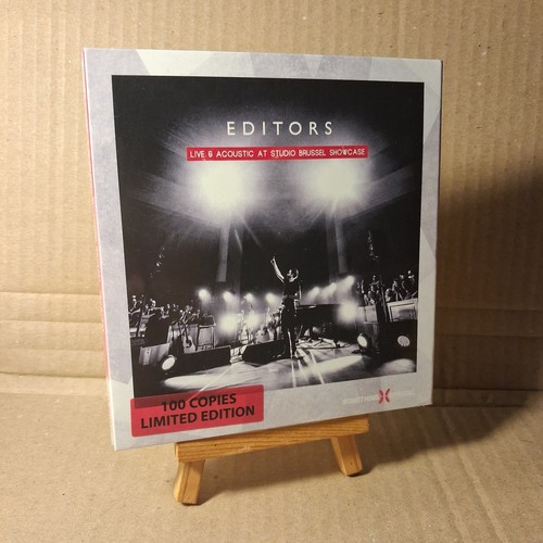 Editor live acoustic at - &,