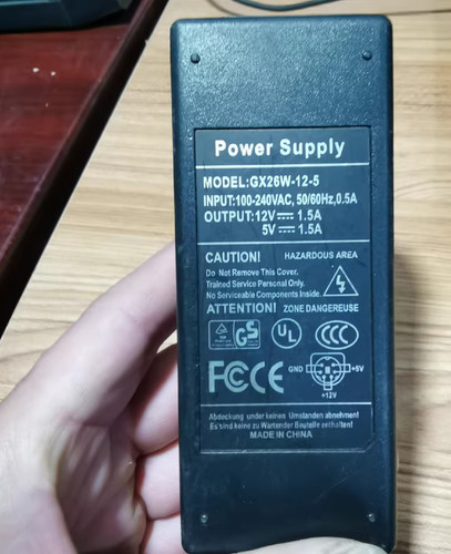 Alimentatore caricabatterie