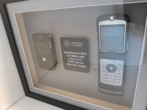 Telefoni motorola razr - razr, v3