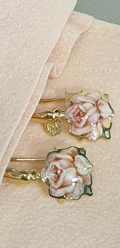 Orecchini con rose - , di
