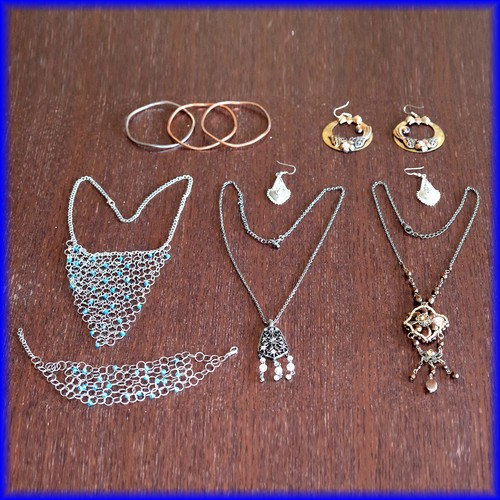 Parure - ★★★,