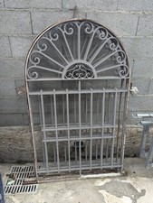 Inferriate per finestre dismesse ma in ottimo stato. Molto solide.