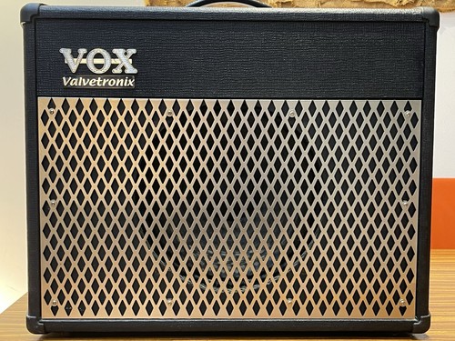 Amplificatore per chitarra - per,