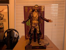 HOT TOYS Joker 1/6 Figure