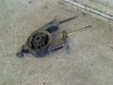 SUPPORTO MOTORE Toyota Yaris