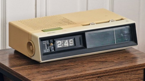 Philips flip clock radio - philips,