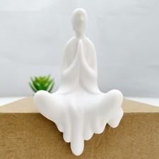Statua Buddha Mani che Pregano