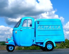 PIAGGIO APE ALITALIA furgoen 1959 1/32 MAI APERTO scooter vespa tricycle