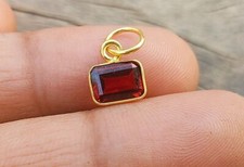 Ciondolo in oro granato rosso