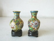 DUE PICCOLI VASI/VASETTI CLOISONNE IN OTTONE SMALTATO