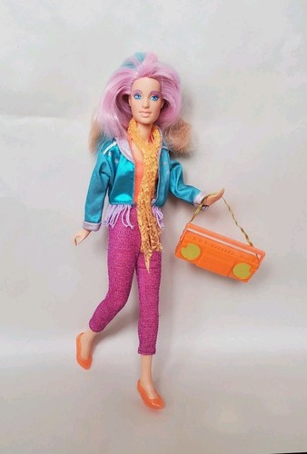 Bambola danse leggi jem - jem, e