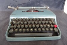 MACCHINA PER SCRIVERE OLIVETTI