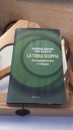 Terra scoppia sartori - terra, scoppia.