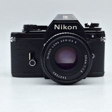 Nikon EM nera, solo corpo