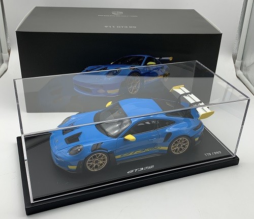 Porsche 911 992 - , rs