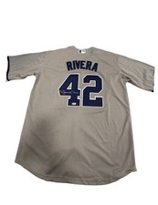 Maglia grigia firmata a mano