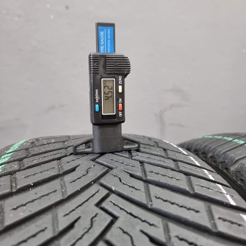 Pneumatici 235 r17 - 235/60,