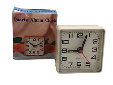 OROLOGIO SVEGLIA ANALOGICA BIANCA DA TAVOLO COMODINO  cm 6,5