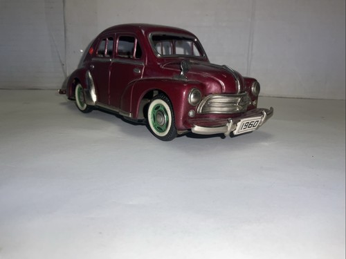 Antica auto giocattolo - , in