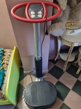 PEDANA VIBRANTE APERTA E MAI