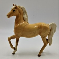 CAVALLO IN PORCELLANA "ROYAL DOULTON" - Palomino horse -