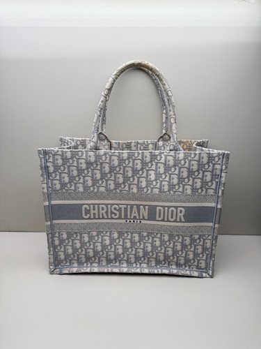 Christian dior medium book - dior,