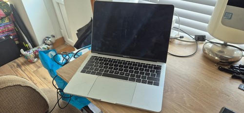 Apple macbook pro a1708 emc - apple,
