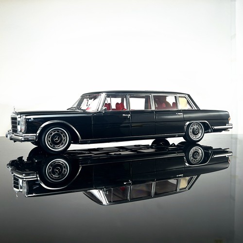 Kengfai mercedes benz - 1/18, mercedes-benz
