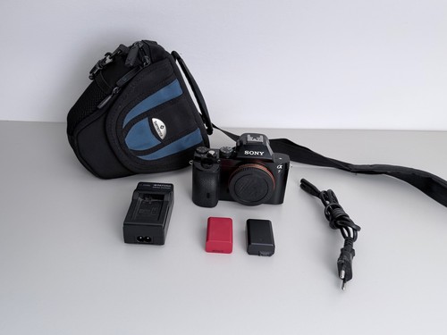 Sony alpha 7 - α,