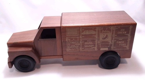 Camion gelato cigni - , in