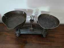 bilancia a due piatti d’epoca vintage