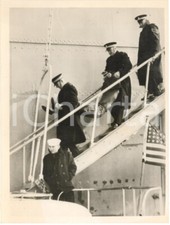 1961 HOLY LOCH Nuclear submarine "Patrick Henry" - Demonstrator carried off