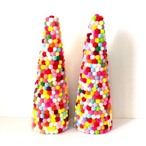 Colorful pom christmas - 2,