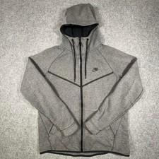 Grey Nike Tech Fleece 