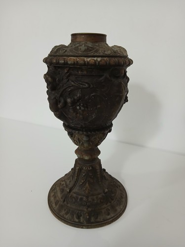 Antica lampada votiva con - lampada,