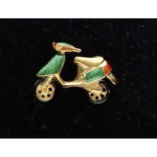 SPILLA DA GIACCA SCOOTER SMALTATO IN ORO 18 KT