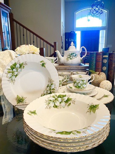 Gorgeous vintage royal - royal, albert