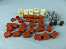 Lot de 41 caisses , valises