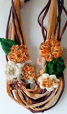 Collana Arancio/Marrone/Beige in lana. Fatta a mano. Nuova