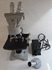 Microscopio binoculare