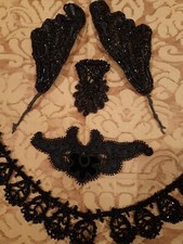 Lotto n 5 Antiche applicazioni fregi liberty in giaietto e tombolo.